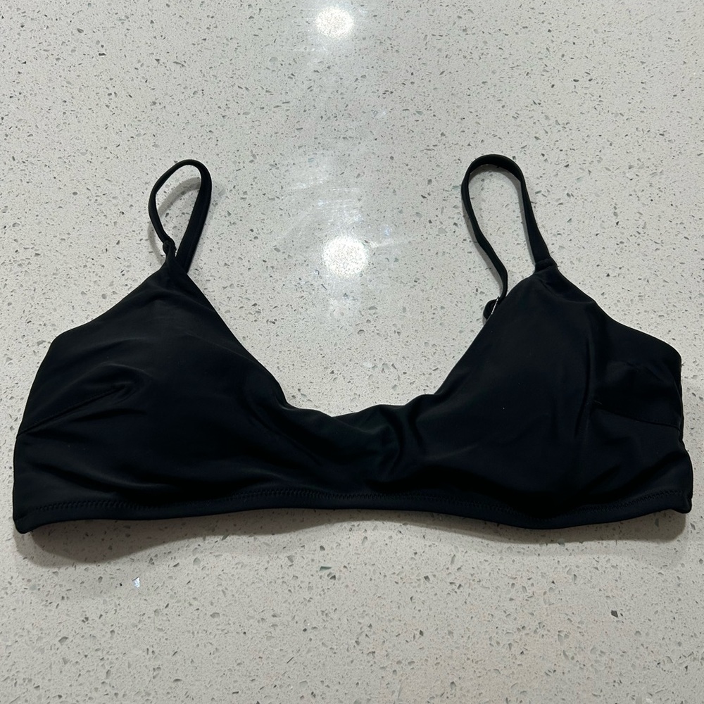 Aerie swoop neck swim top in black NWOT